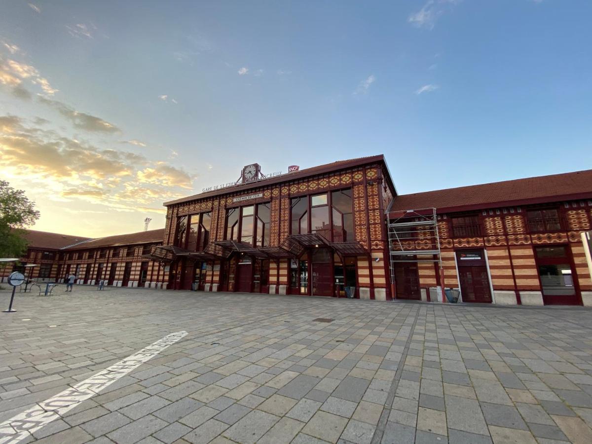 22 Chic & Cosy Grand Appart 92M2 Parking Gratuit Hypercentre Netflix Saint-Etienne  Exterior photo
