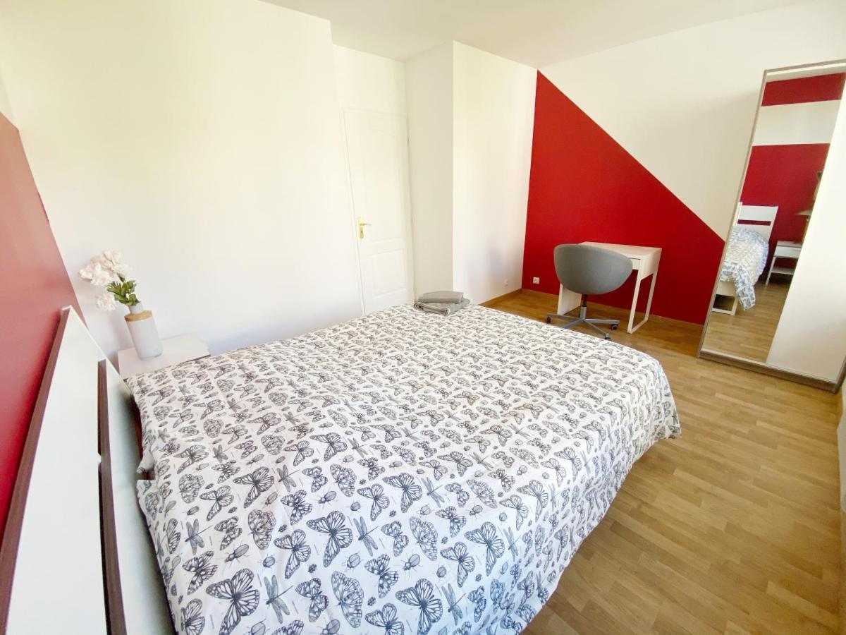 22 Chic & Cosy Grand Appart 92M2 Parking Gratuit Hypercentre Netflix Saint-Etienne  Exterior photo